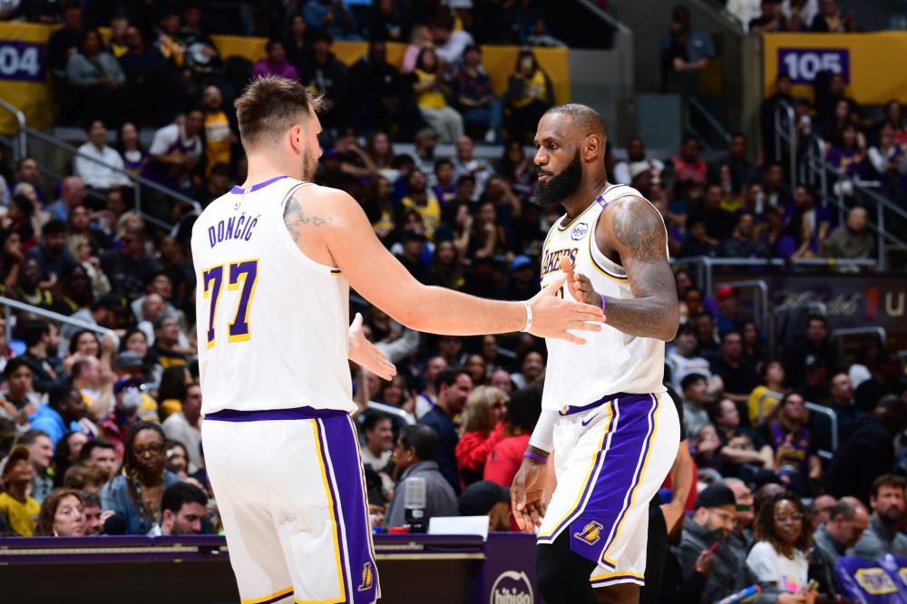 好消息！卡马文加伤情无碍 皇马中场核心有望战塞尔塔